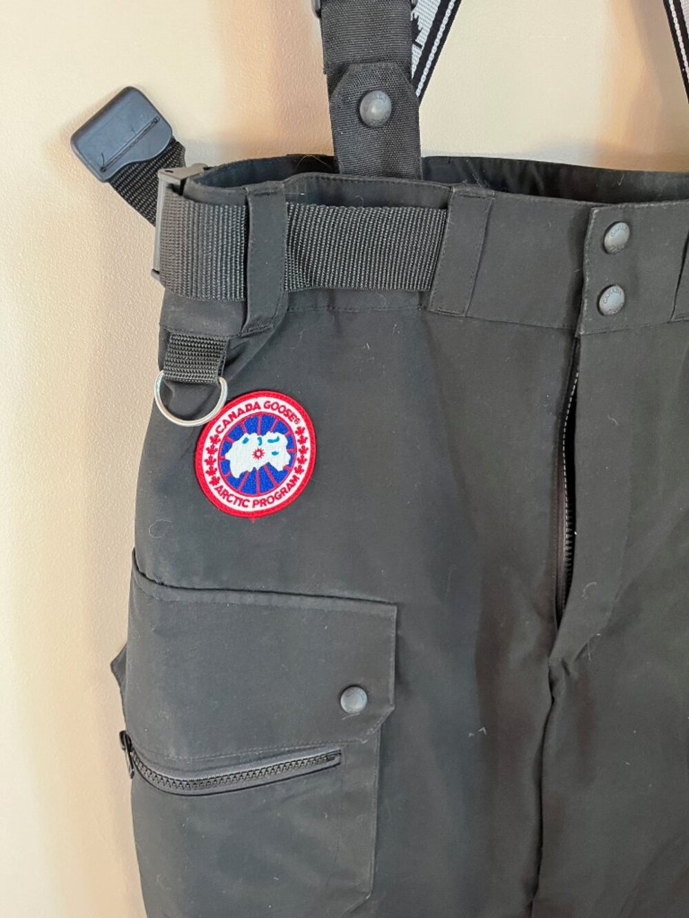 Canada Goose Womens Down Tundra Cargo Pant - Like New Never Worn  Medium - Picture 4 of 4